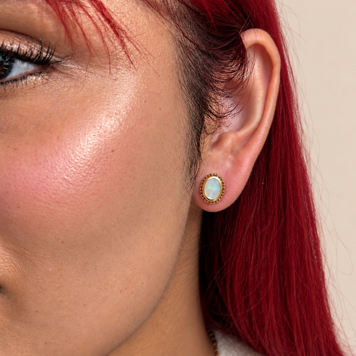 Aurelia MOP studs